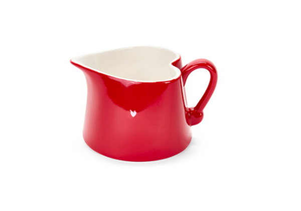 Jarro de leite em formato coração