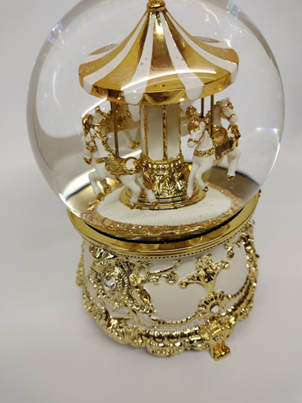 Globo Carrossel Dourado