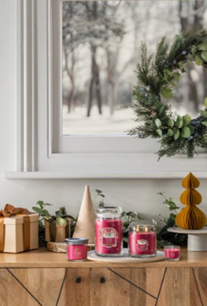 Yankee Candle- Santa on Skis