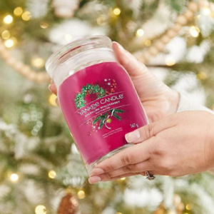 Yankee Candle Sparkling Winterberry