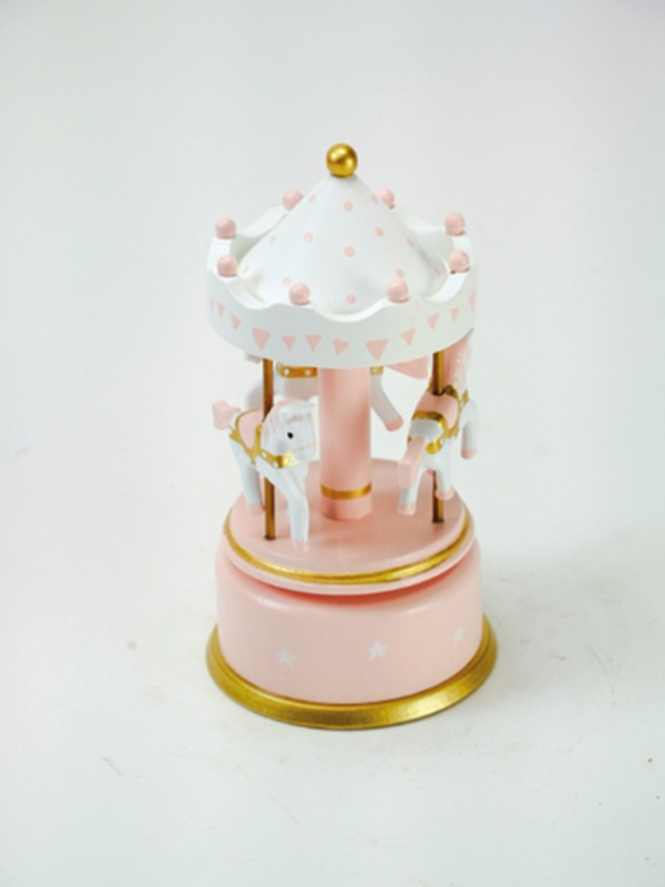 Carrossel Rosa e Dourado