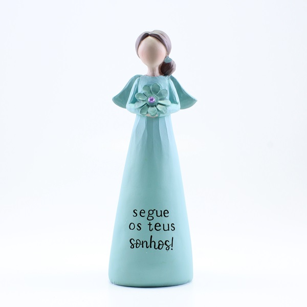 Anjo com mensagem: "Segue os teus sonhos!"