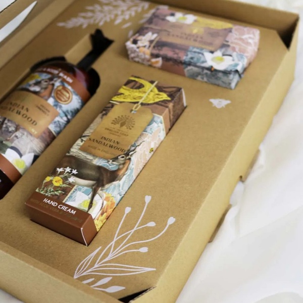 Conjunto de Oferta para Mãos e Corpo Indian Sandalwood - The English Soap Company