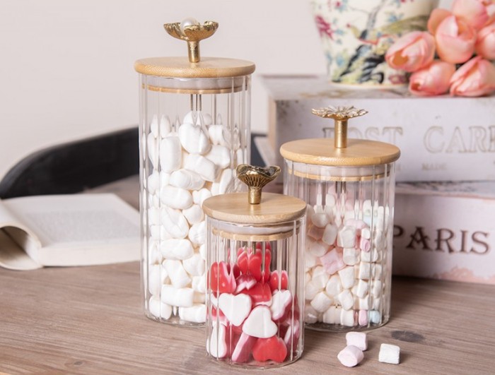 Puxador de Porta em Formato de Flor em Metal Dourado